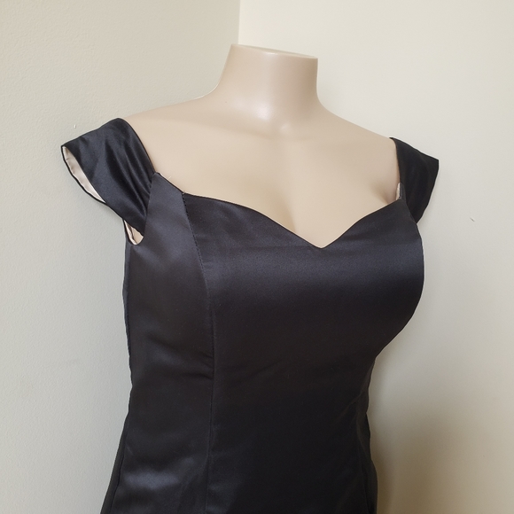 LUNAMIS Off-the-Shoulder Black Mermaid  Dress - Picture 5 of 11